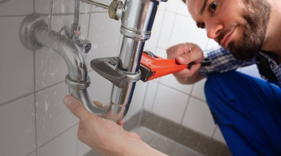 Expert burst pipe repair services in Nahunta, GA